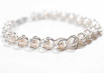 Chainmaille and pearl bracelet