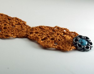 Free crochet bracelet pattern
