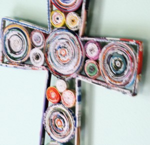 How to make a cross from #recycledMagazine pages @savedbyloves