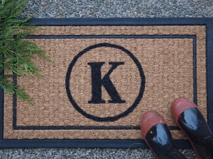monogram rug tutorial