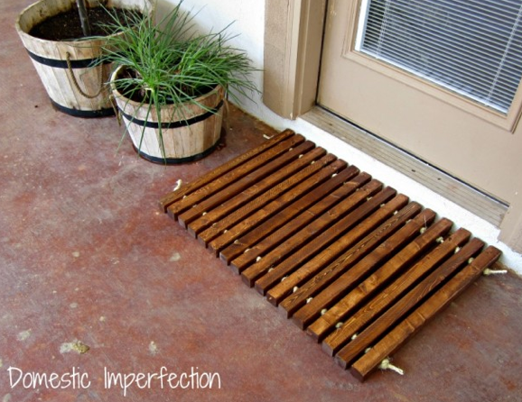 DIY wood and rope doormat by Domestic Imperfection featured @savedbyloves #Woodworking #DIY