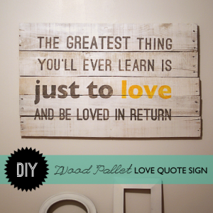 Make #WoodPallet Moulin Rouge Quote Wall Art with Template and #Tutorial @savedbyloves