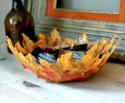 Make a bowl from leaves by Hello Lucky, featured @savedbyloves #Fall #DIY #Crafts