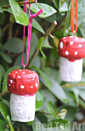 50 plus #Crafts #DIY to make from #Upcycled #Recycled Wine Bottle Corks @savedbyloves