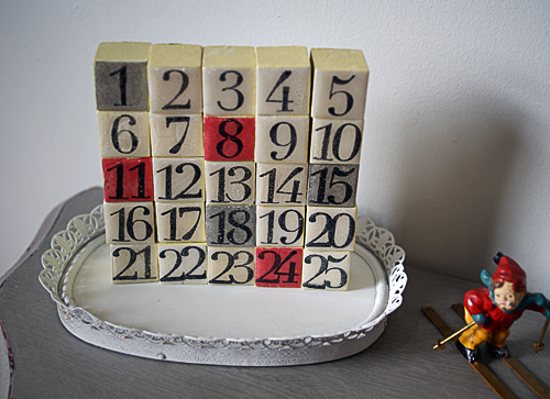 #DIY #ChristmasDecor Advent Calendar @savedbyloves