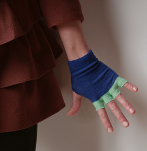 old Socks To fingerless Gloves @savedbyloves