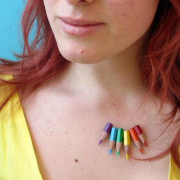 Repurpose colored pencils into this unique necklace - perfect for teachers and artists!  By Caught on a Whim, featured @savedbyloves
