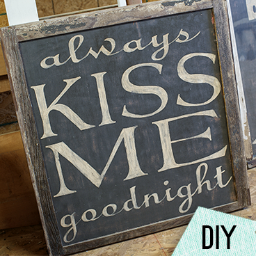How to make a handpainted rustic sign from #reclaimedwood @savedbyloves
