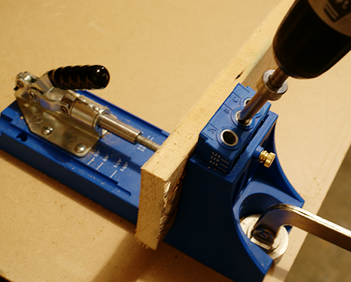 how to drill pocket holes with Kreg Jig