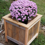 How to make a reclaimed wood planter from shipping pallets @savedbyloves