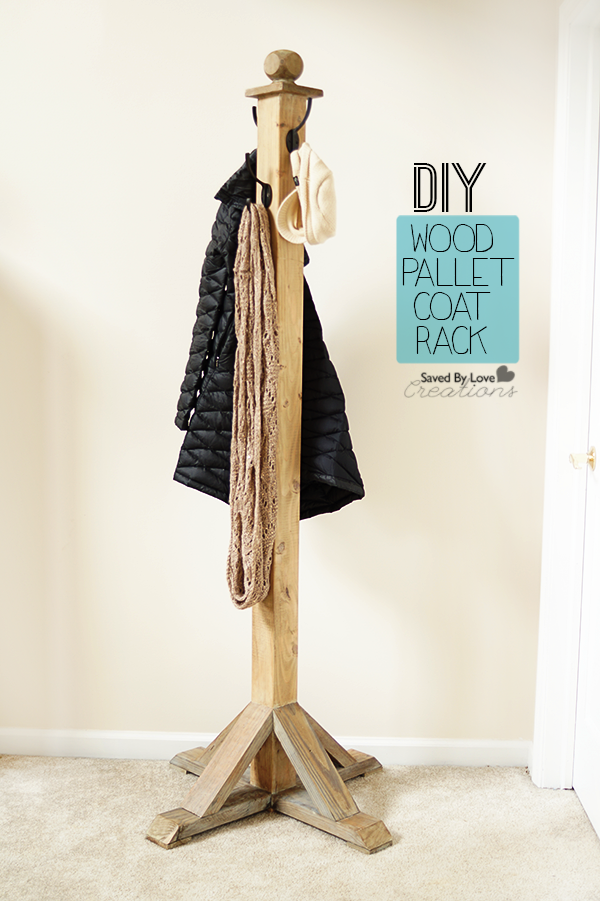 How to Make a Wood Pallet Coat Rack @savedbyloves