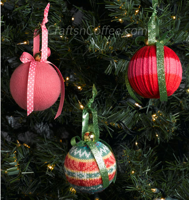 Upcycled Sweater Ornaments DIY from @savedbyloves @craftsncoffee
