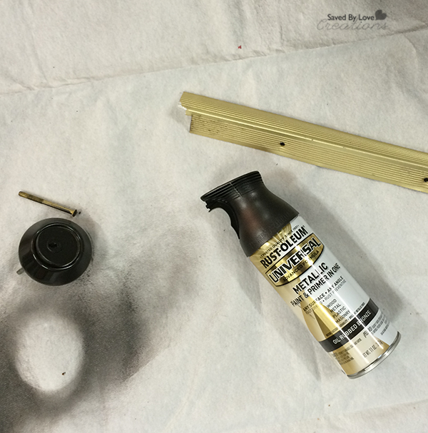 How to Spray Paint Door Knobs and Hinges